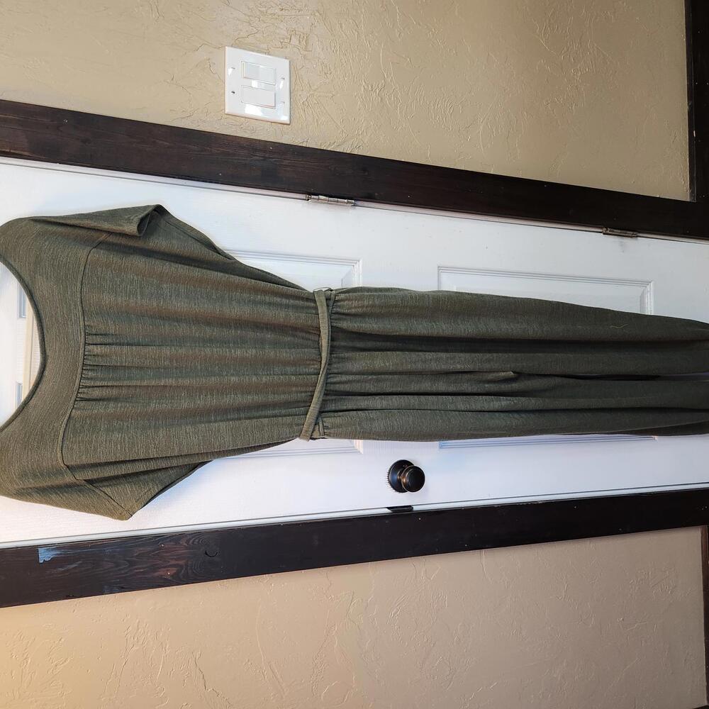 GAP Women's Olive Green Jumpsuit with Belt, Size Large Tall - Picture 4 of 9